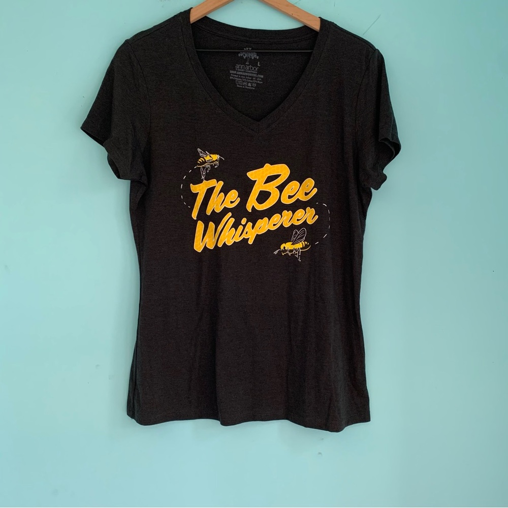 Ann Arbor Triblend V-Neck The Bee Whisperer Graphic Short Sleeve Tee L Black